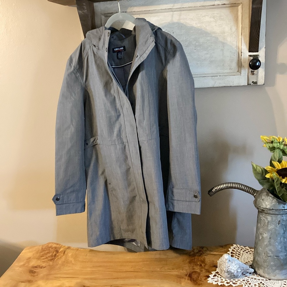 Kirkland Signature Gray Utility Jacket Lightweight Water-Resistant